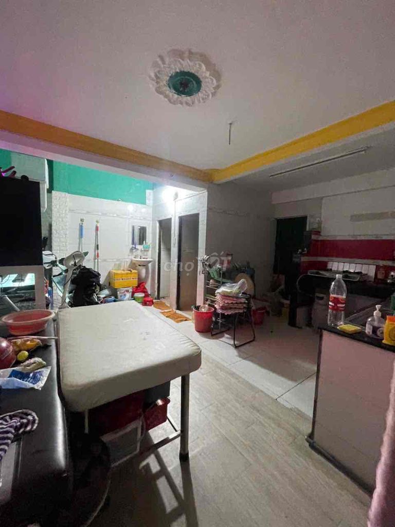 Rent a cash house 207, 5 x17 4 bedrooms, 4 toilets, and just stay at the same place as the long-term script.