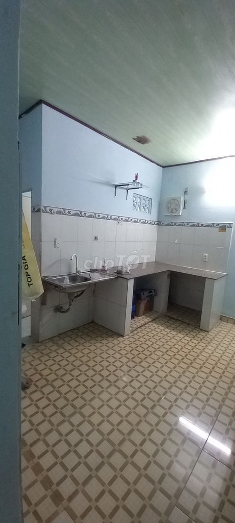 Rent the entire Đặng Thúc Vịnh alley, Hóc Môn for 4 T/month