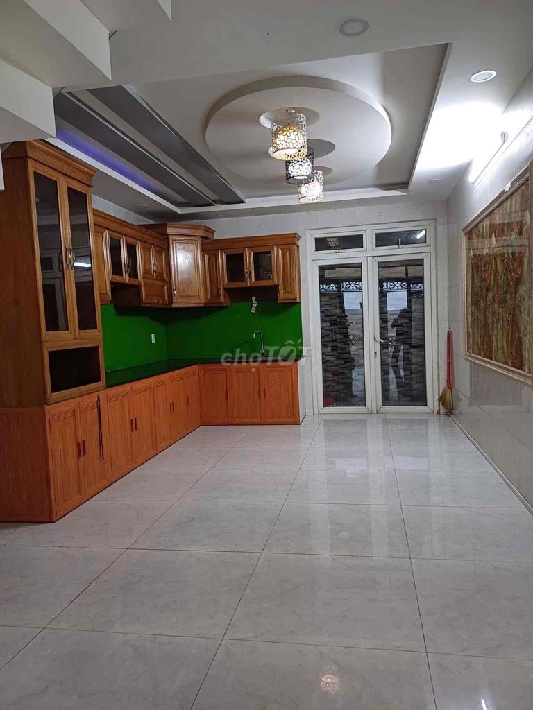 Nguyễn Văn Dung rental place 4 bedrooms