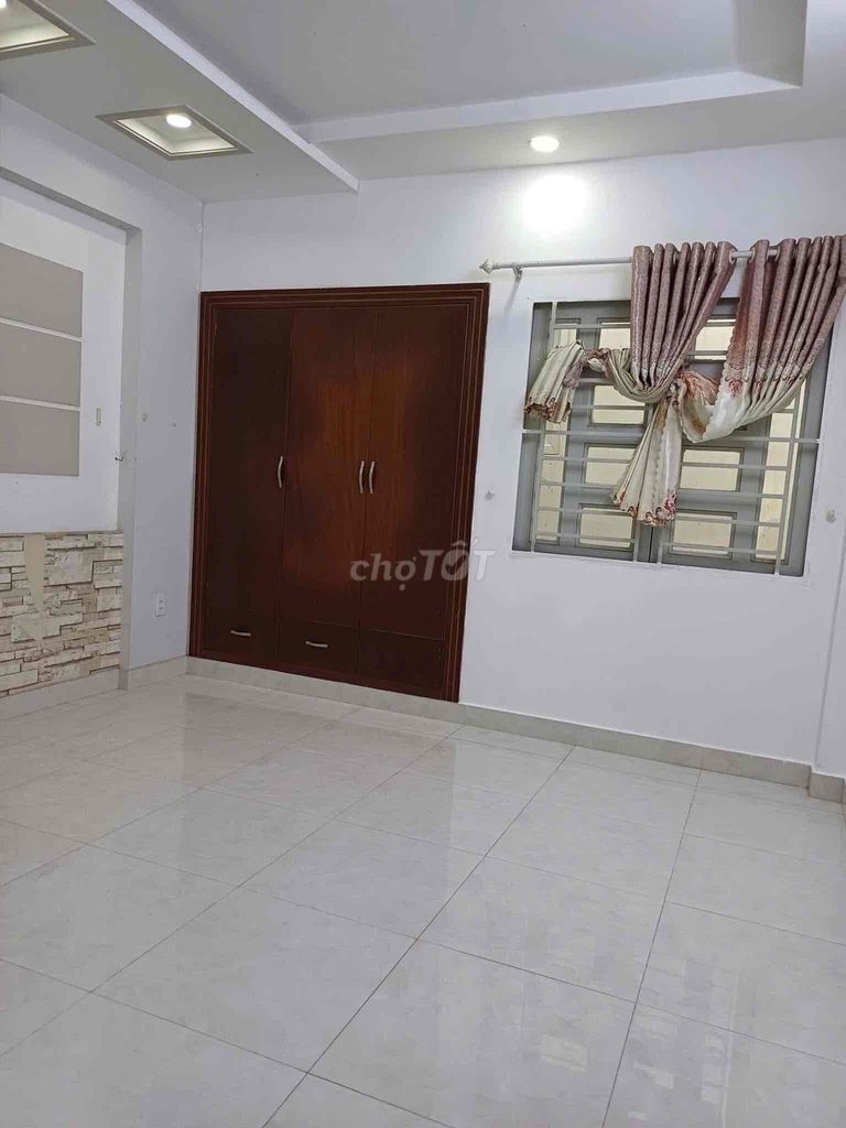 Nguyễn Văn Dung rental place 4 bedrooms