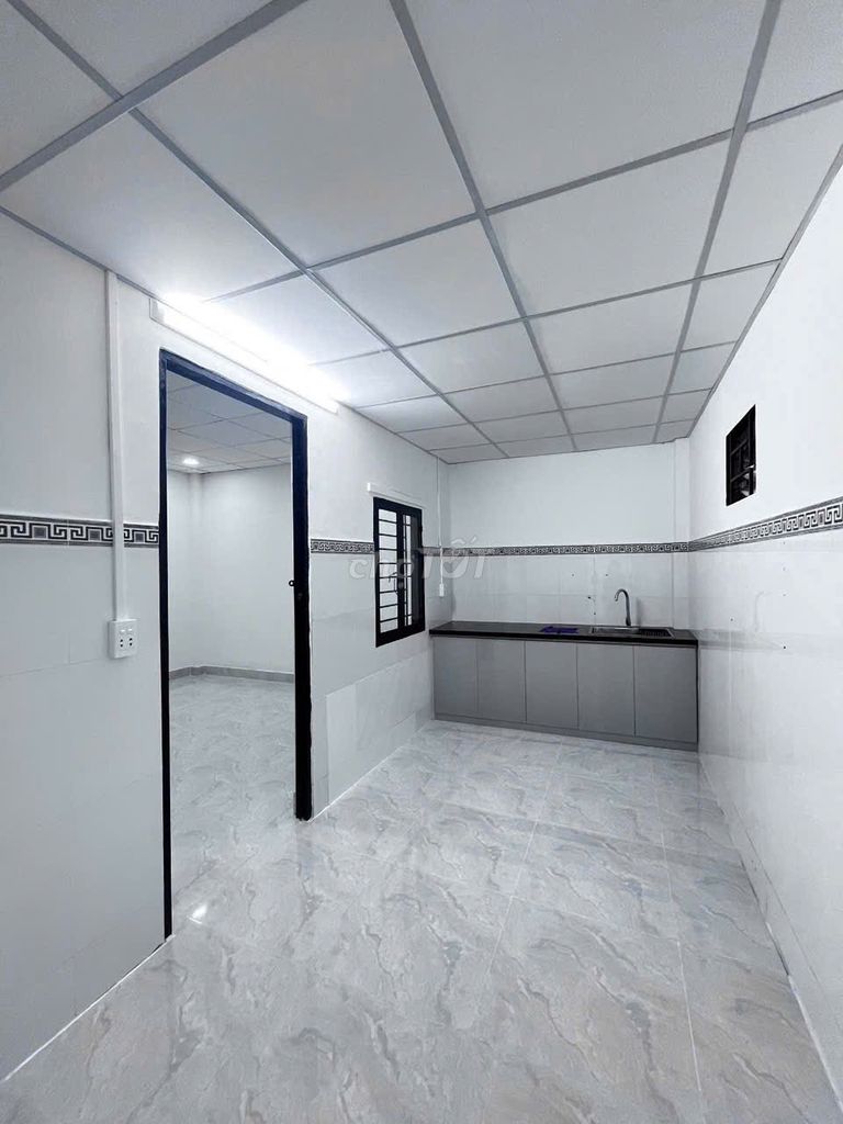 7th Street.5 X23, three bedrooms wide. Three bathrooms, near C/C. 4 S Linh Đông, square.