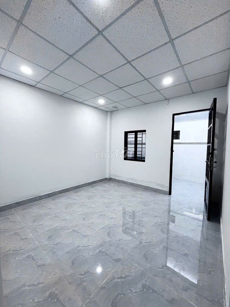 7th Street.5 X23, three bedrooms wide. Three bathrooms, near C/C. 4 S Linh Đông, square.