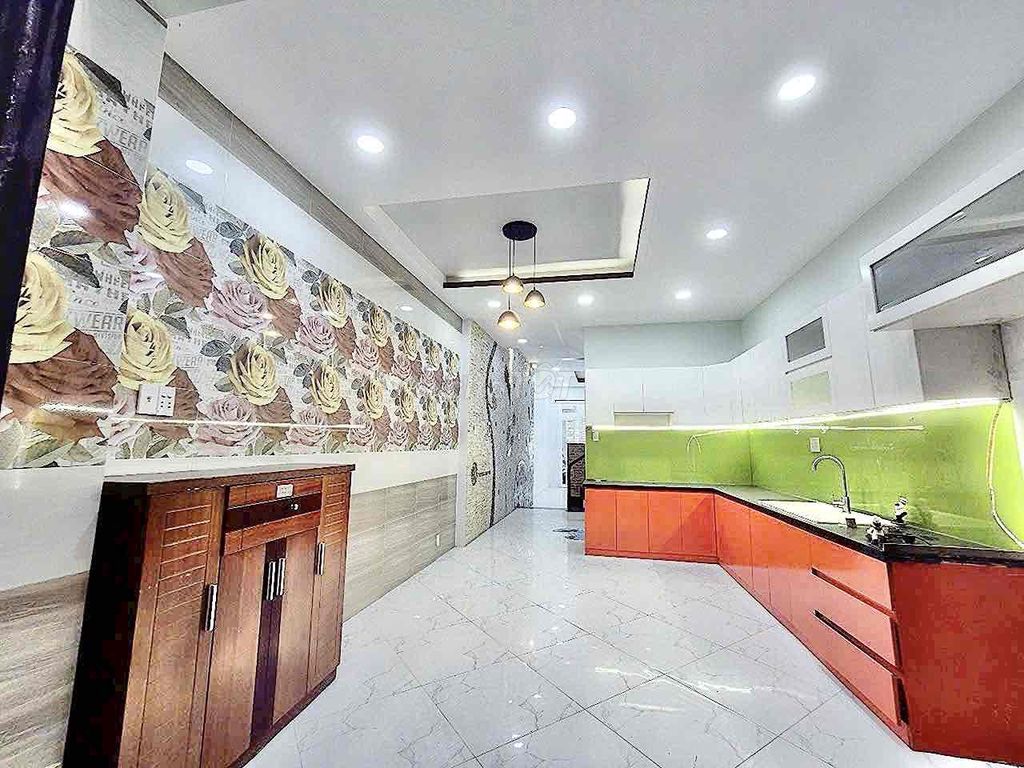 4 x18 3 5th floor bedroom 5 toilets, 7 7th Street Lê Văn Quới