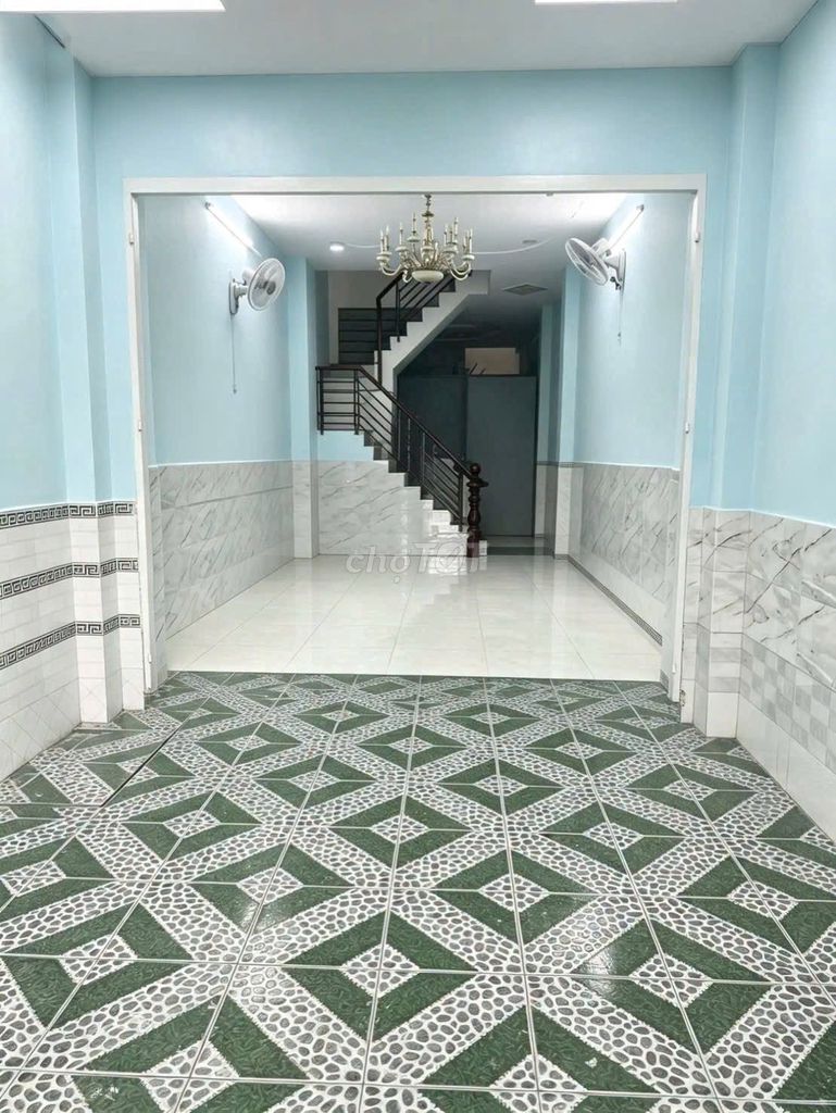 Rent a three-story alley 7 M through phường hiệp thành District 12.