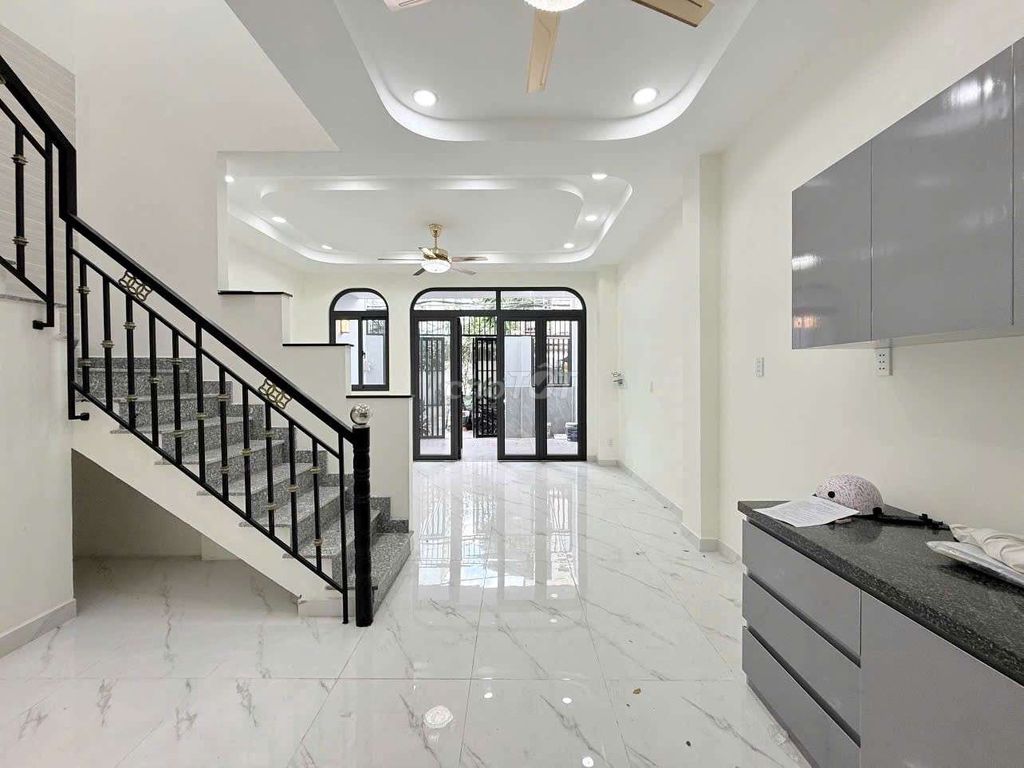 Rent two floors of Nguyễn Thượng Hiền 3 bedrooms -1 - footed hill