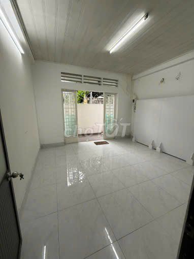 Rent house 5 x 20 meters 2 floors right on the Bình Quới Bar Bridge-- 13.5 million.