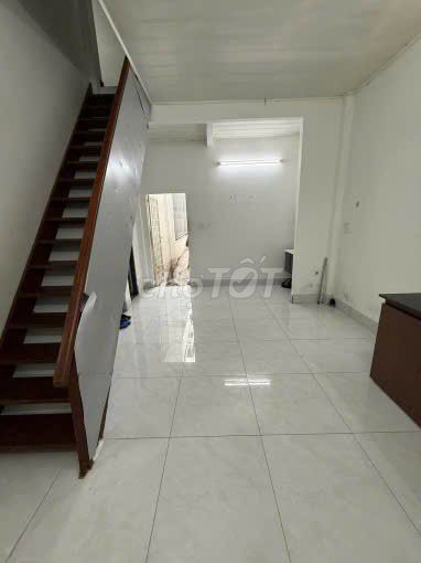 Rent house 5 x 20 meters 2 floors right on the Bình Quới Bar Bridge-- 13.5 million.