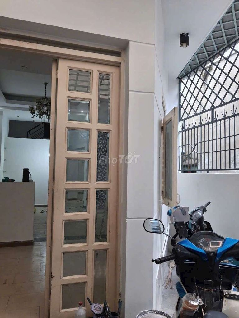 Rents - Chiến Lược - Bình Trị Đông - 10.5 trieu - 3 bedroom - 4 stories