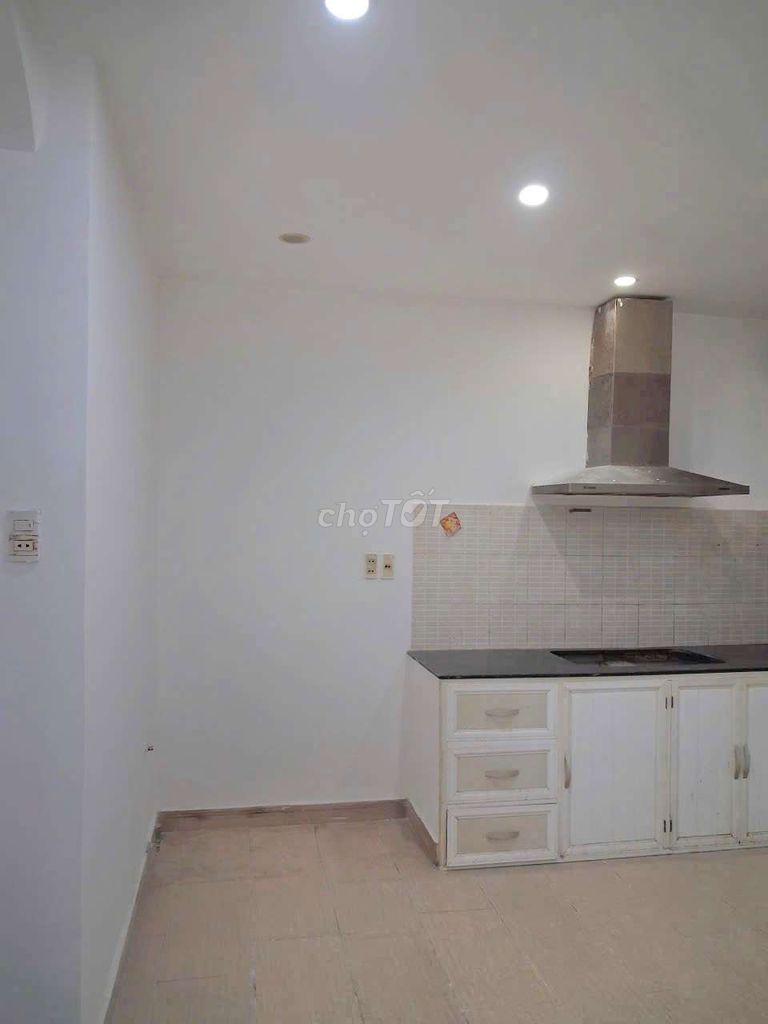 Rents - Chiến Lược - Bình Trị Đông - 10.5 trieu - 3 bedroom - 4 stories