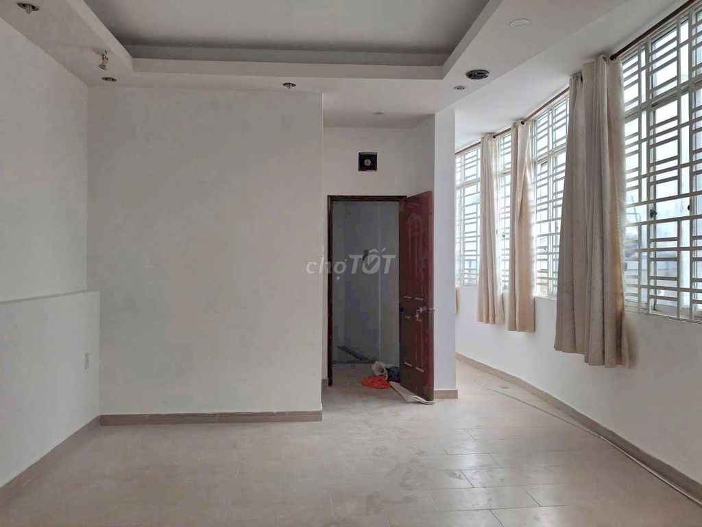 Rents - Chiến Lược - Bình Trị Đông - 10.5 trieu - 3 bedroom - 4 stories