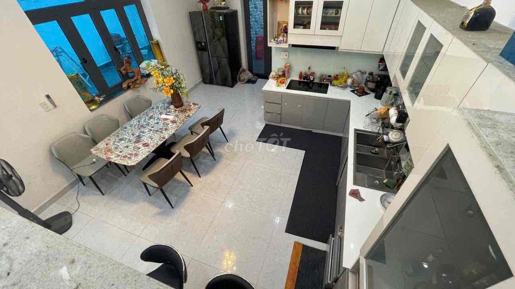 The nice centana 9 x 20 3th floor bedroom 6 fine interior toilet - Long Trường district 9
