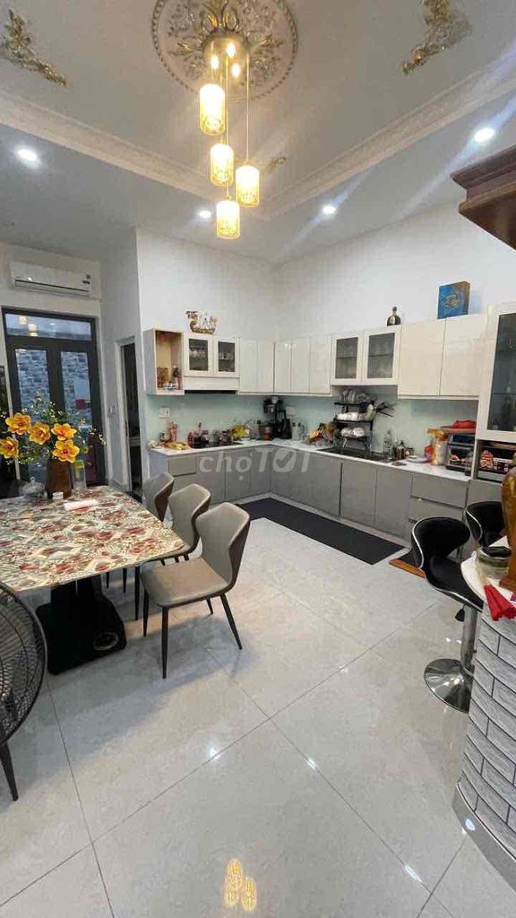 The nice centana 9 x 20 3th floor bedroom 6 fine interior toilet - Long Trường district 9