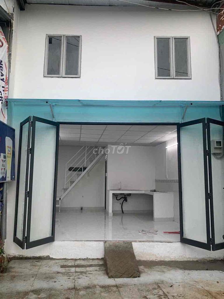 Rent a Bờ Kênh cash house - 5 million and 5