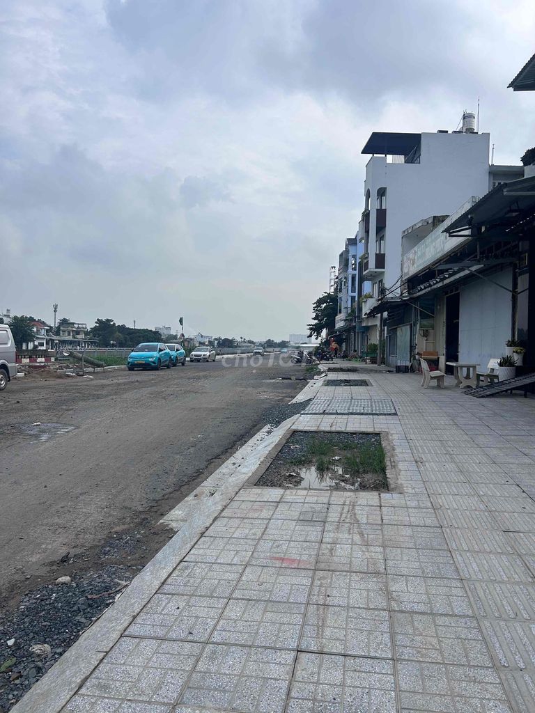 Rent a Bờ Kênh cash house - 5 million and 5