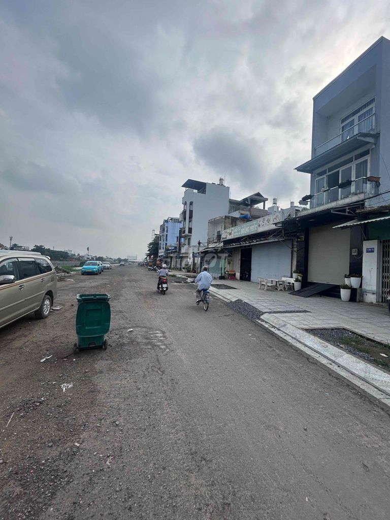 Rent a Bờ Kênh cash house - 5 million and 5