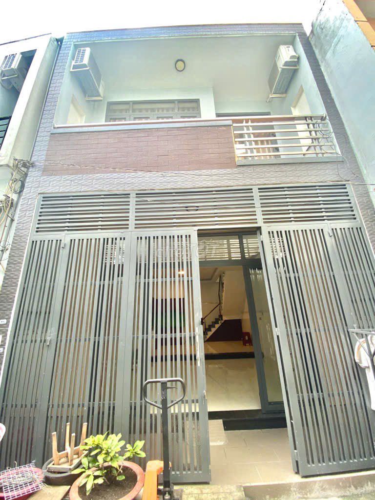 The Tỉnh lộ 10 rent near the Da Da Sha with the Fire Arrow.