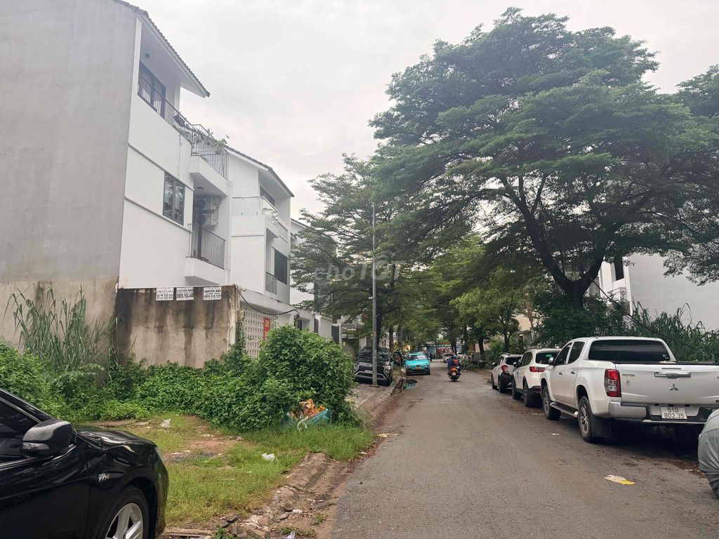 Rent the new mansion to complete close to The Global City-Jun-Kong