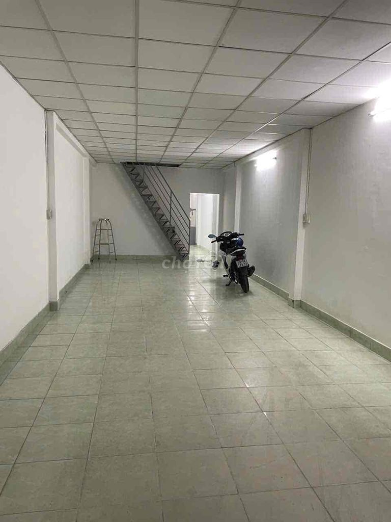 4 x 20th alley front 1 4th floor