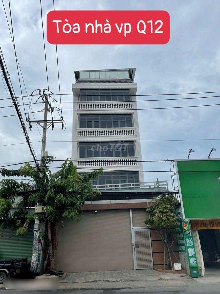 renting a building in cash. 800 meters.