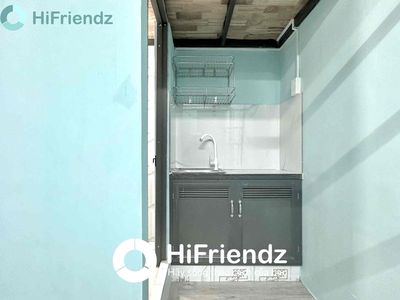 Let's rent a new brand-new room right now. Đào Duy Anh.