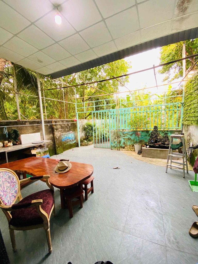 The original building is 88 meters across 5 meters with two Trường Lưu bedrooms.