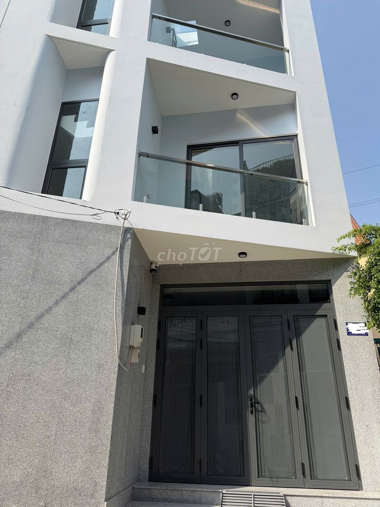 Rent a new house that's built 4 bedroom 3 P toilets. Trường Thọ - The OTL has interiors - 15 million