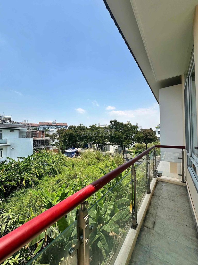 Rent a Sutton Hall. Liên Phường District 9 million a month.