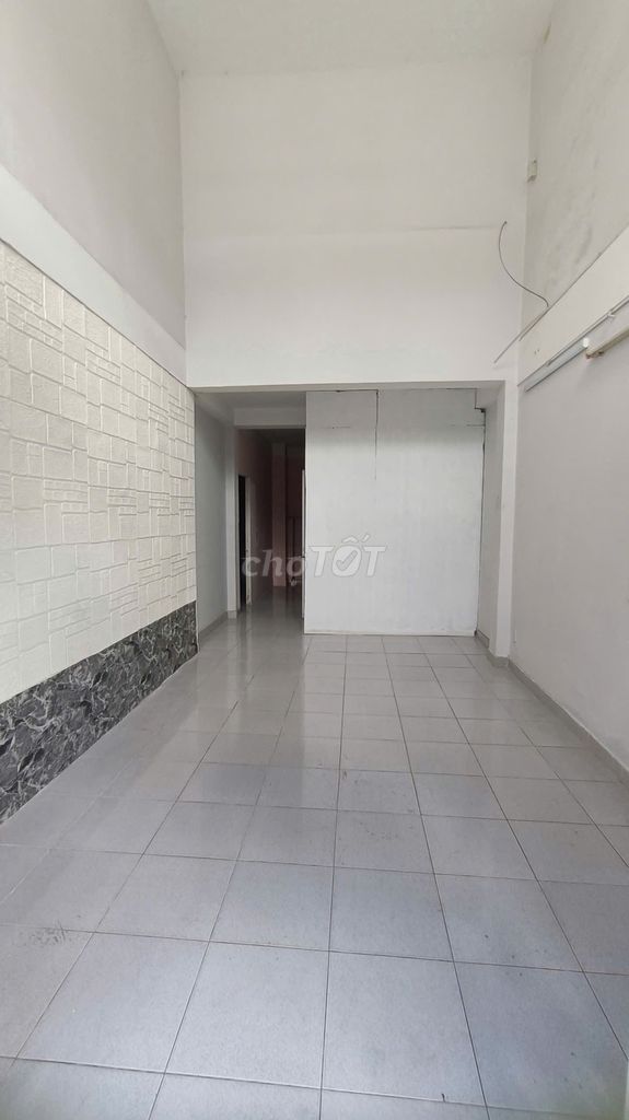 We're renting Phú Thọ Hòa