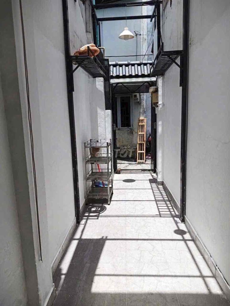 We'll rent it to an alley.