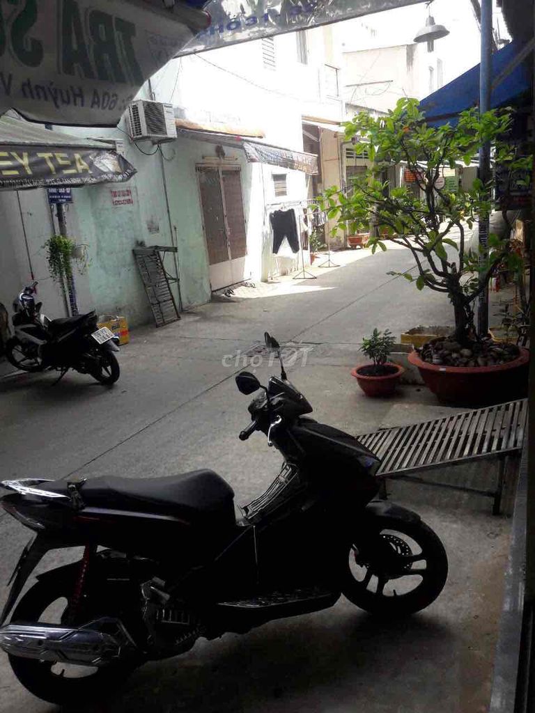 Rent 5 million, Huỳnh Văn Nghệ, 1 pngu, a bathroom, with air conditioning available.