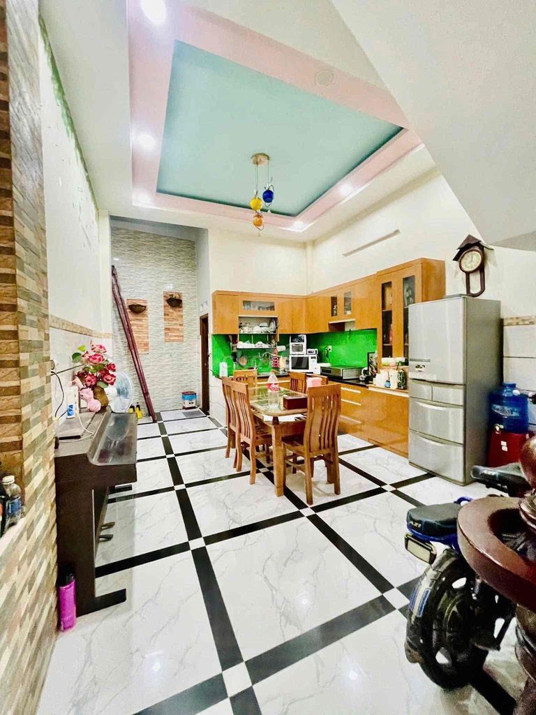 Four, three x-15, four bedrooms, five toilets, Tân Kỳ Tân Quý, Bình Tân district.