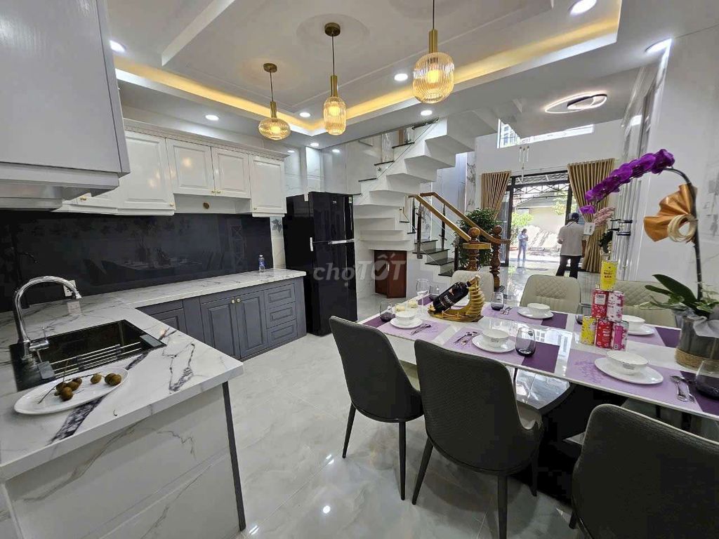 Let's rent a nice Full phạm văn chiêu Gò Vấp (4 x 15 m) house, 4 bedroom 5 toilets - 18 million.