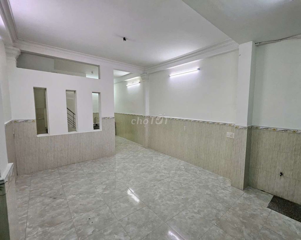 Room 2 Lê Văn Quới