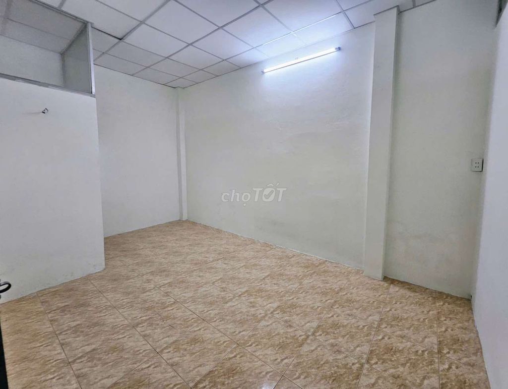 Room 2 Lê Văn Quới