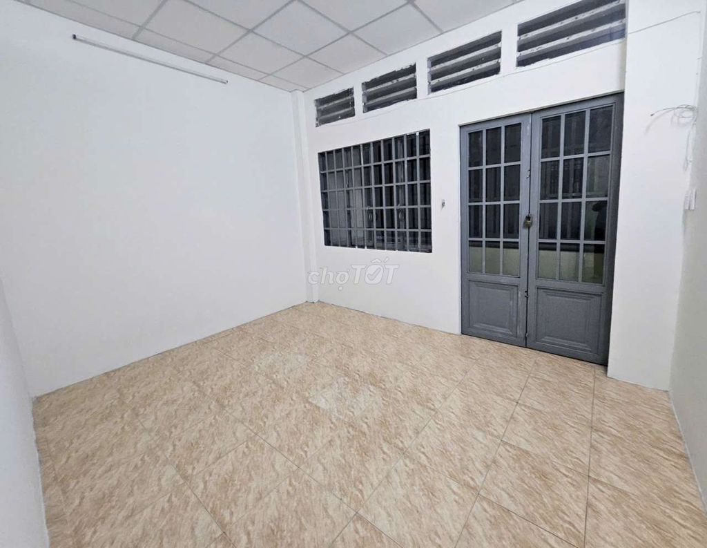 Room 2 Lê Văn Quới