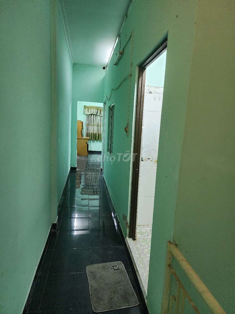 Rent Lê Đức Thọ three bedrooms. Two toilets cost nine million a month.