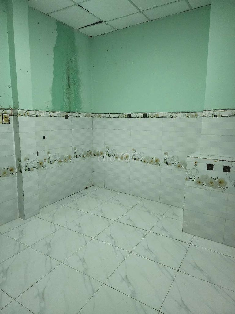 Rent Lê Đức Thọ three bedrooms. Two toilets cost nine million a month.