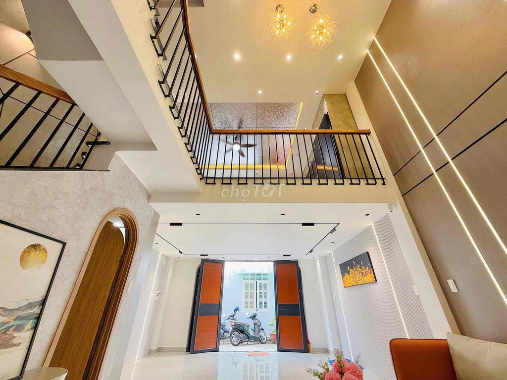 Nice new home hiding in 203 Huỳnh Văn Nghệ-712.