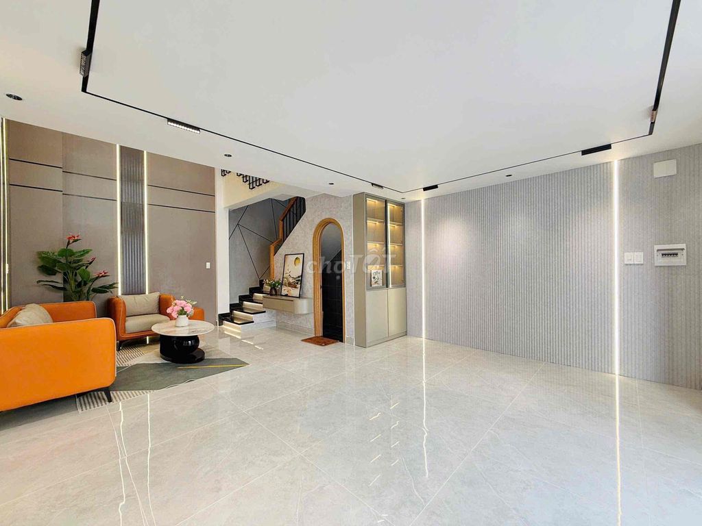 Rent a new street building full interior like Huỳnh Văn Nghệ-712.