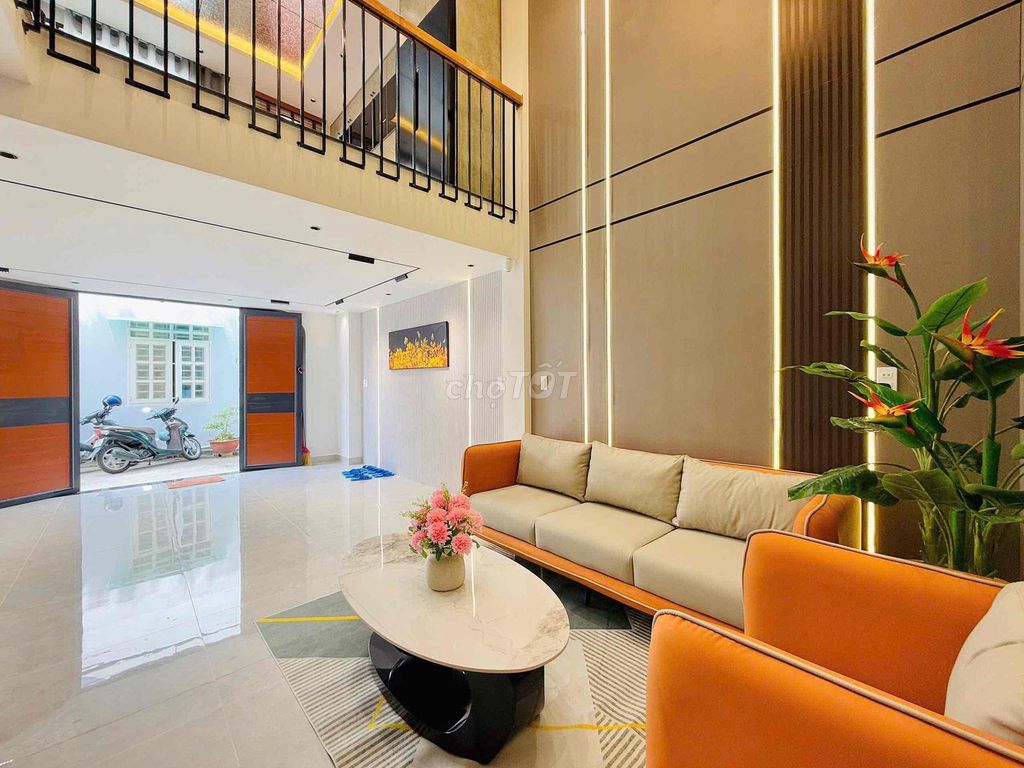 Rent a new street building full interior like Huỳnh Văn Nghệ-712.