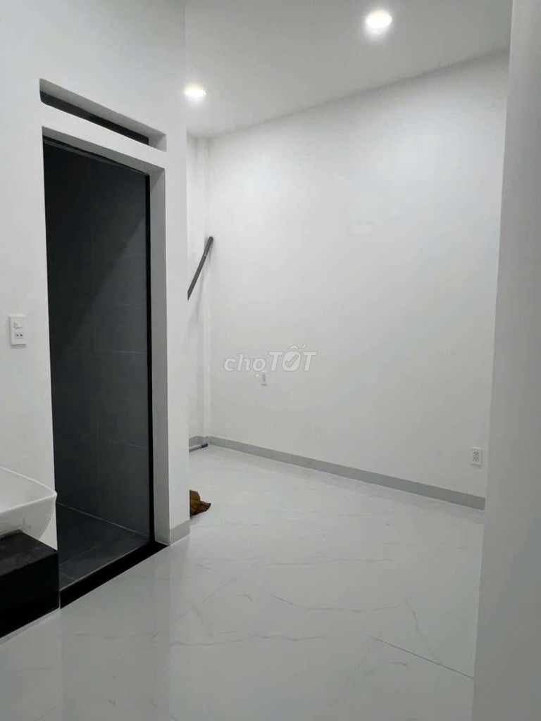 Rent a Lê Hồng Phong cash house, 10-room district. Trader