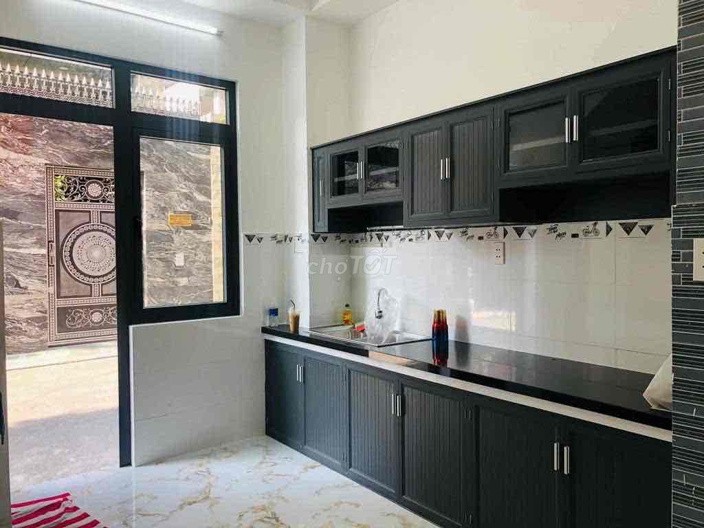 A two-way alley building. One centimeter 8th Street, Q.Tân Bình - 4.5 x 8.5 meters - 13.5 million