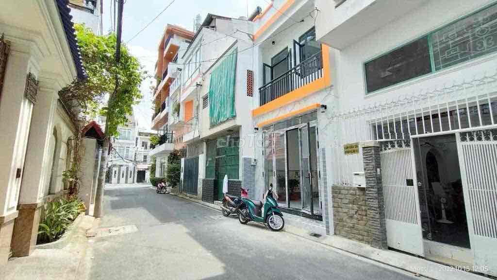 A two-way alley building. One centimeter 8th Street, Q.Tân Bình - 4.5 x 8.5 meters - 13.5 million