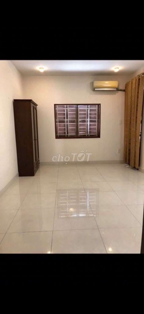 The whole floor is 120 m2 in front of Hoàng Sa.