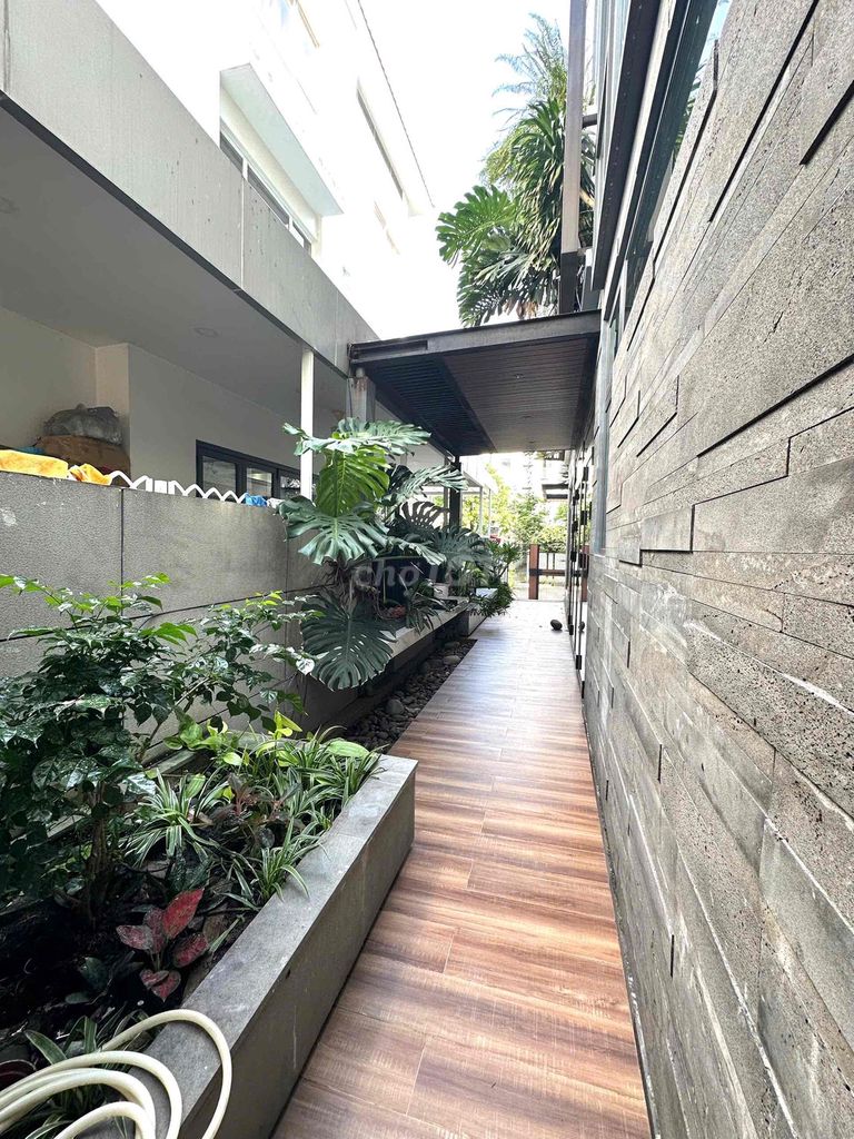 Rent a two-month Mỹ Hưng-five-price mansion - for only 132 million a month.