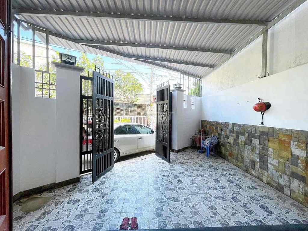 Tx 25 rent house 12 houses 10 million a month. 5*17 4 p stupid.
