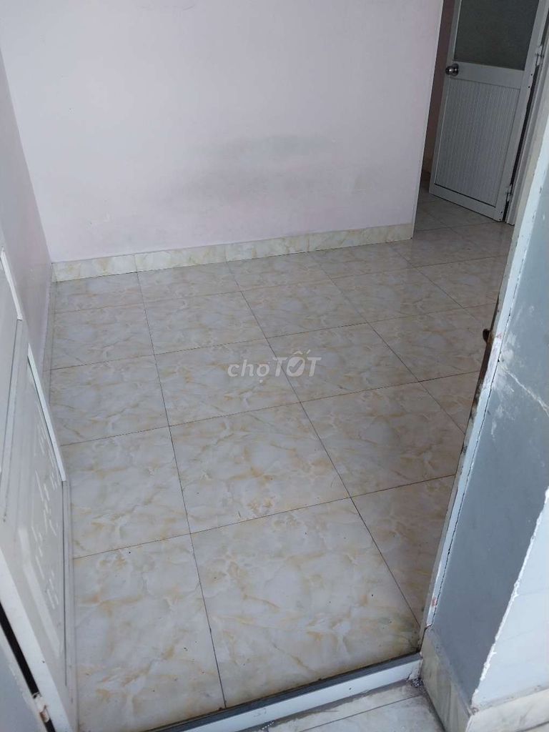 House 1 st 1 st floor, Thạnh Xuân, District 12.