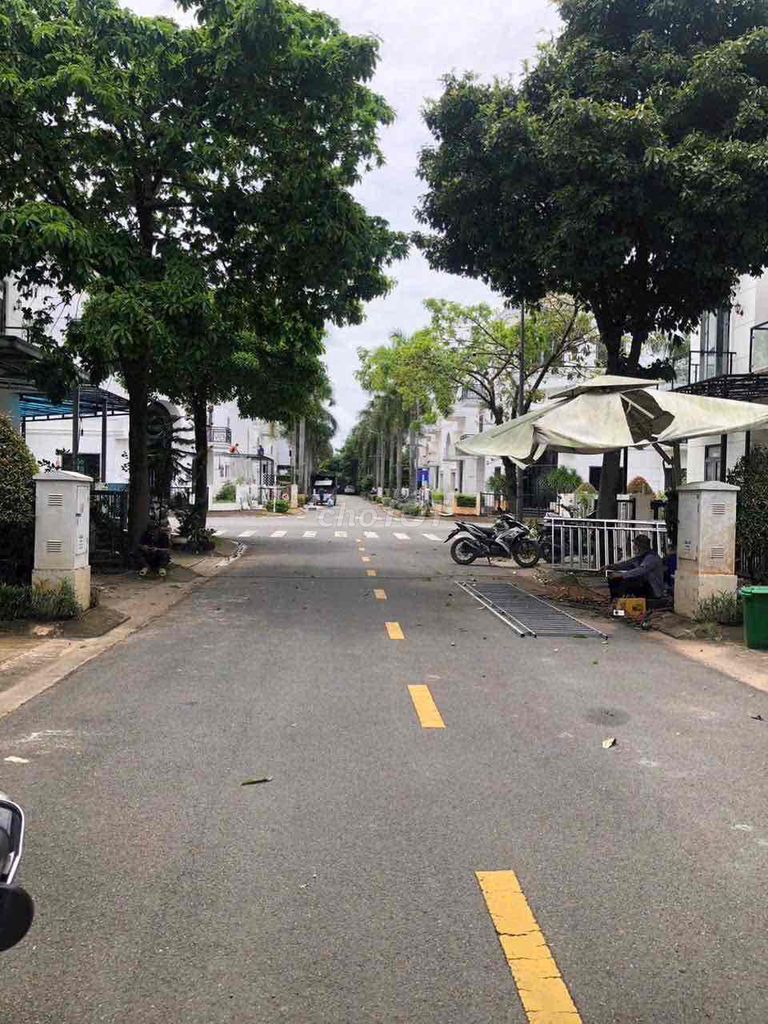 House 1 .2th floor full interior of the Compore Simcow Street Số 4 Lu District 9