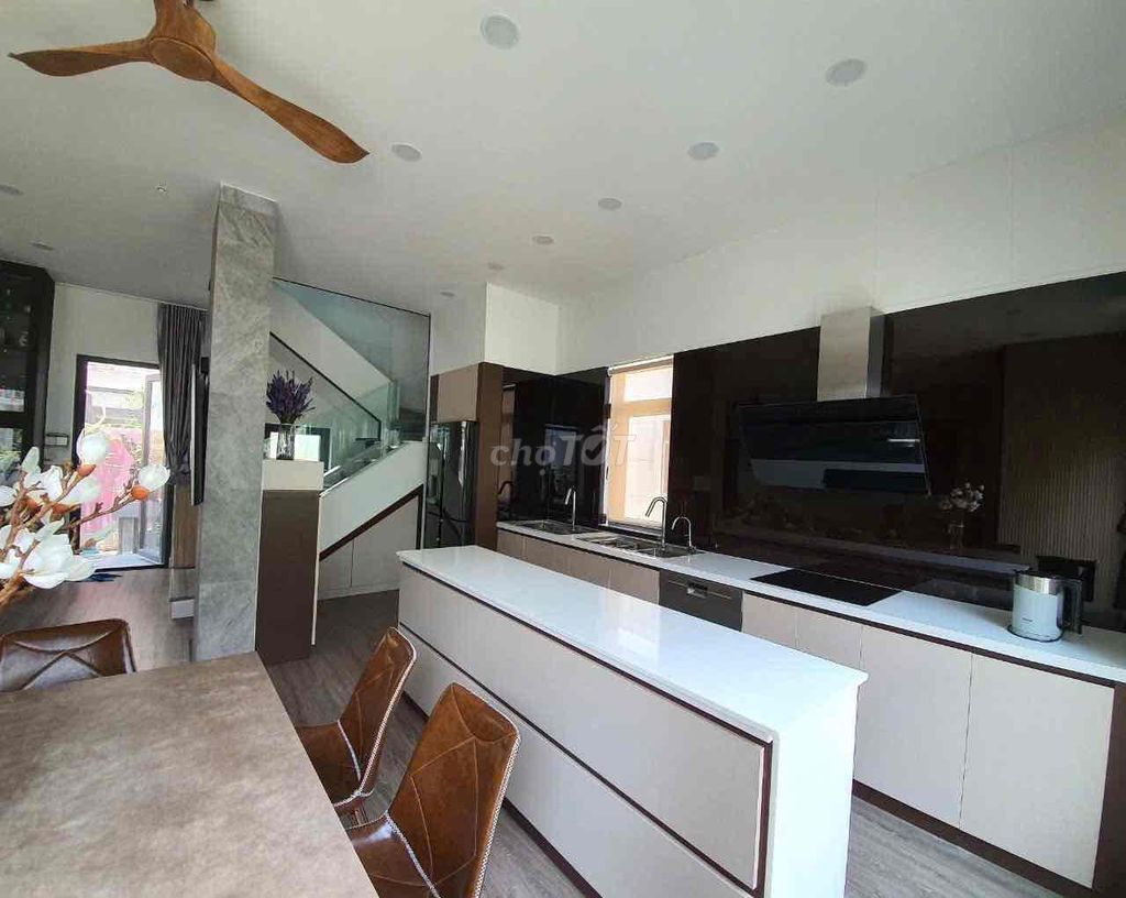 House 1 .2th floor full interior of the Compore Simcow Street Số 4 Lu District 9