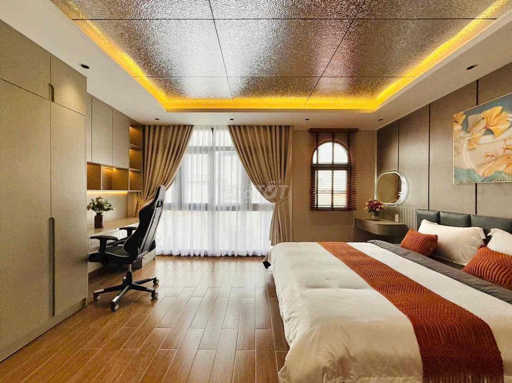 Rent 5 x 7%, 1 million, 1 .3 floors, 20 million.